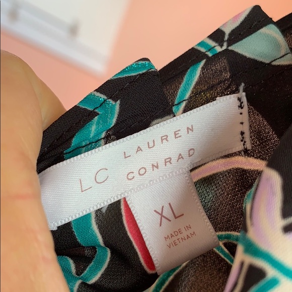 Top - Picture 4 of 5